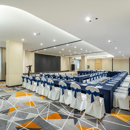 Holiday Inn Express Chengdu Tianfu Square By Ihg - Chunxi Road And Kuanzhai Alley Bagian luar foto