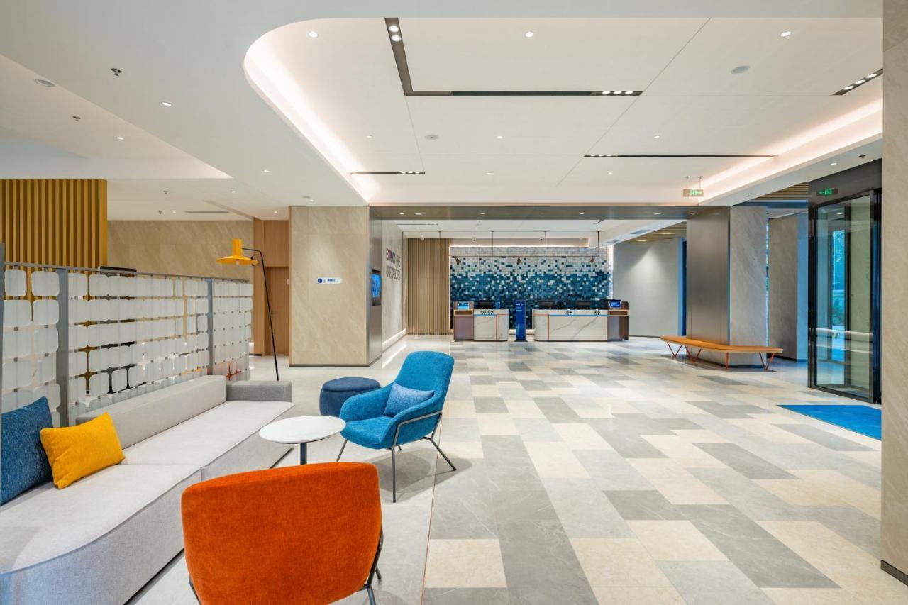 Holiday Inn Express Chengdu Tianfu Square By Ihg - Chunxi Road And Kuanzhai Alley Bagian luar foto