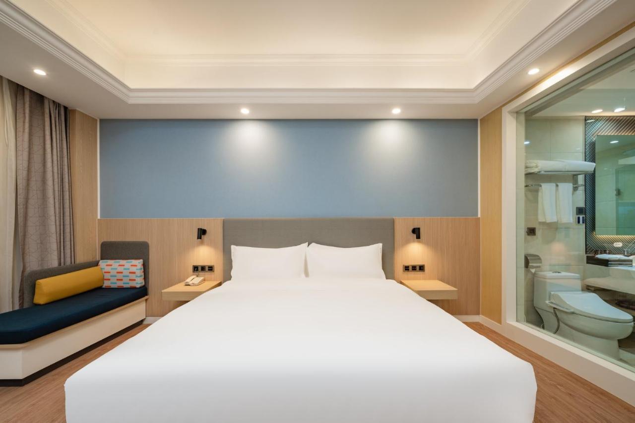 Holiday Inn Express Chengdu Tianfu Square By Ihg - Chunxi Road And Kuanzhai Alley Bagian luar foto