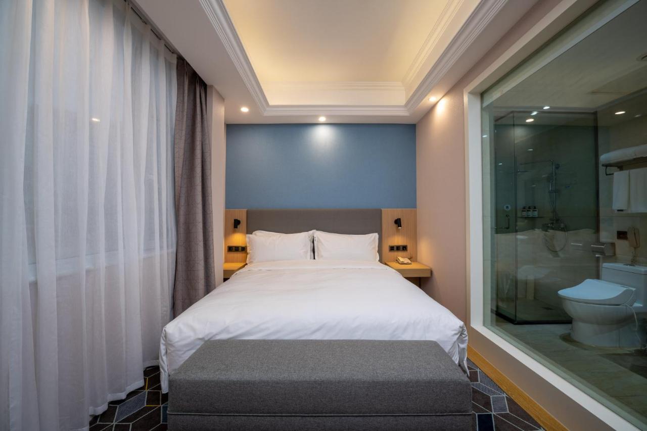 Holiday Inn Express Chengdu Tianfu Square By Ihg - Chunxi Road And Kuanzhai Alley Bagian luar foto