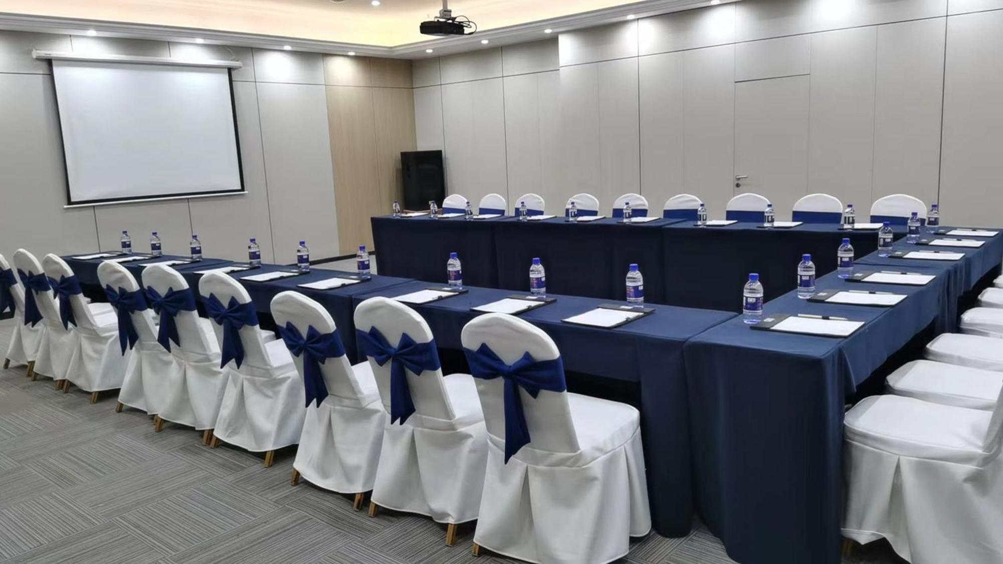 Holiday Inn Express Chengdu Tianfu Square By Ihg - Chunxi Road And Kuanzhai Alley Bagian luar foto