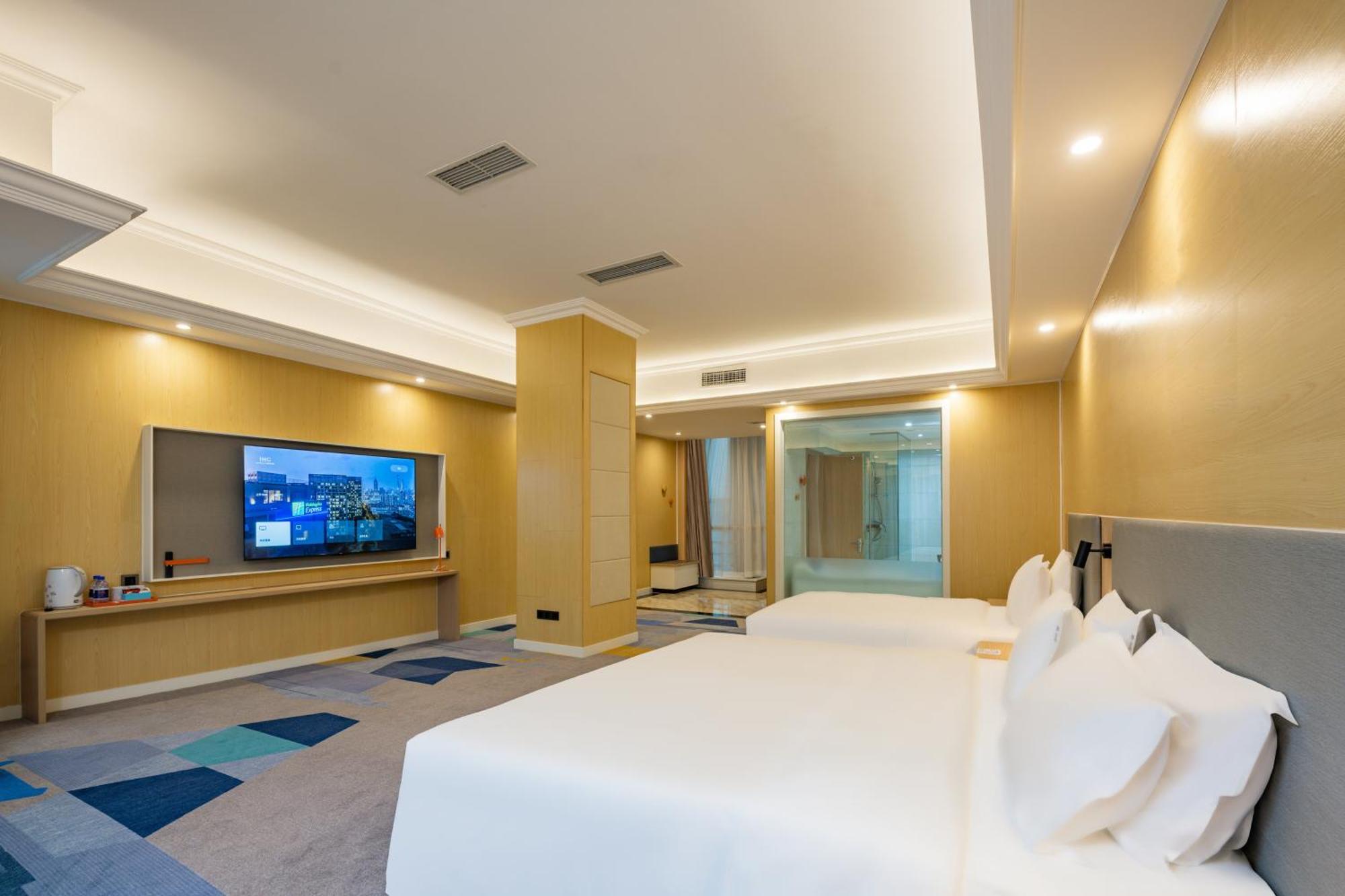 Holiday Inn Express Chengdu Tianfu Square By Ihg - Chunxi Road And Kuanzhai Alley Bagian luar foto