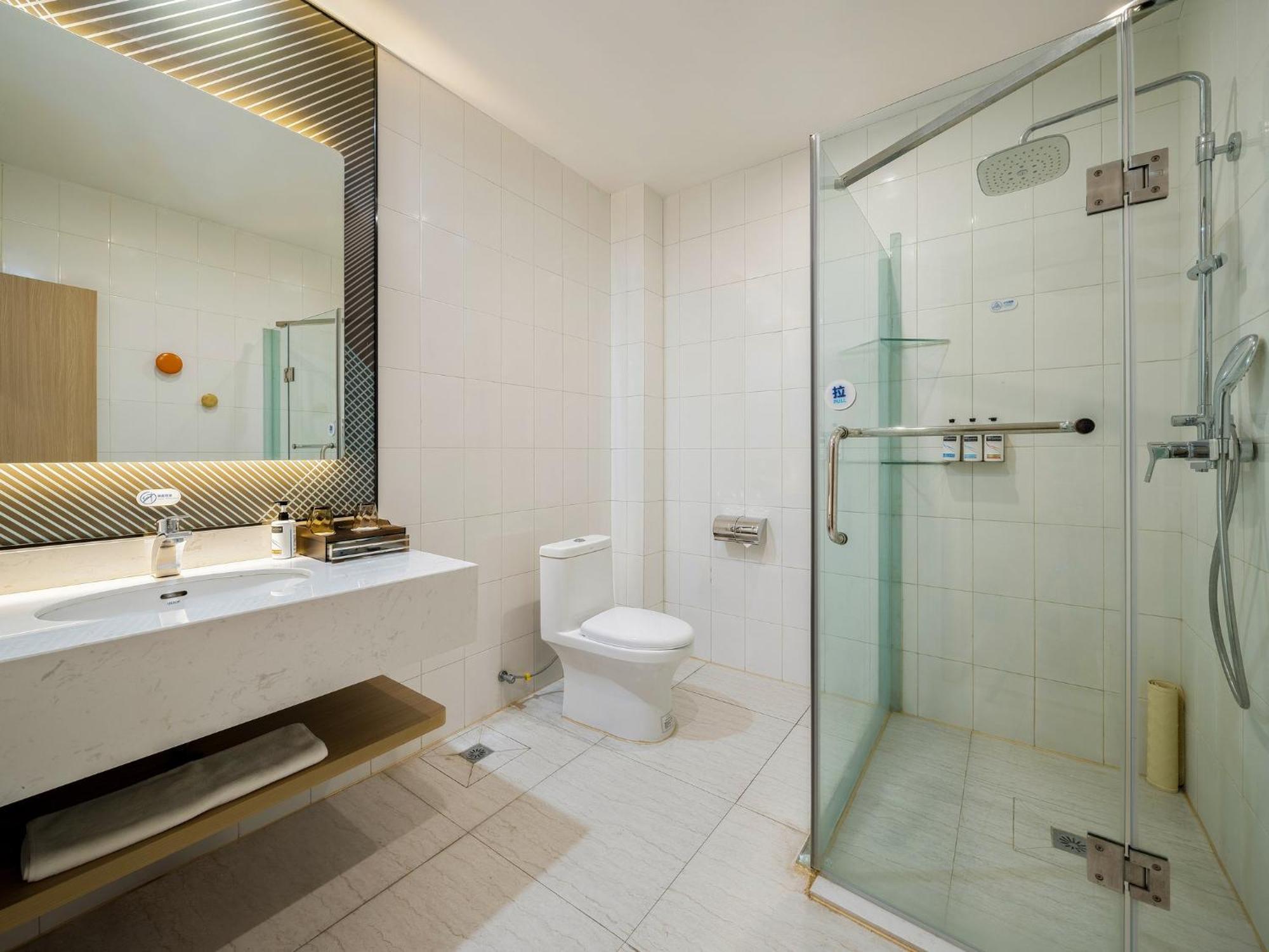Holiday Inn Express Chengdu Tianfu Square By Ihg - Chunxi Road And Kuanzhai Alley Bagian luar foto